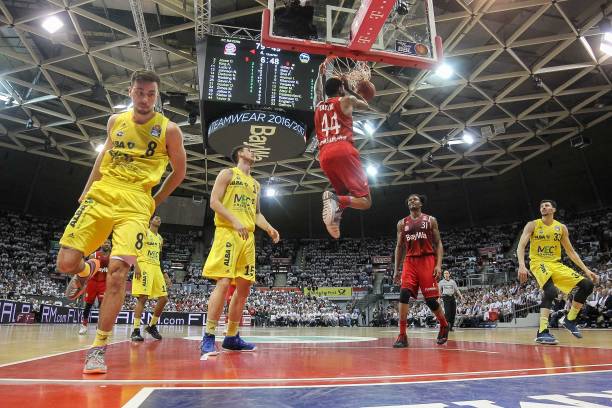 尽管纸面上 尽管纸面上